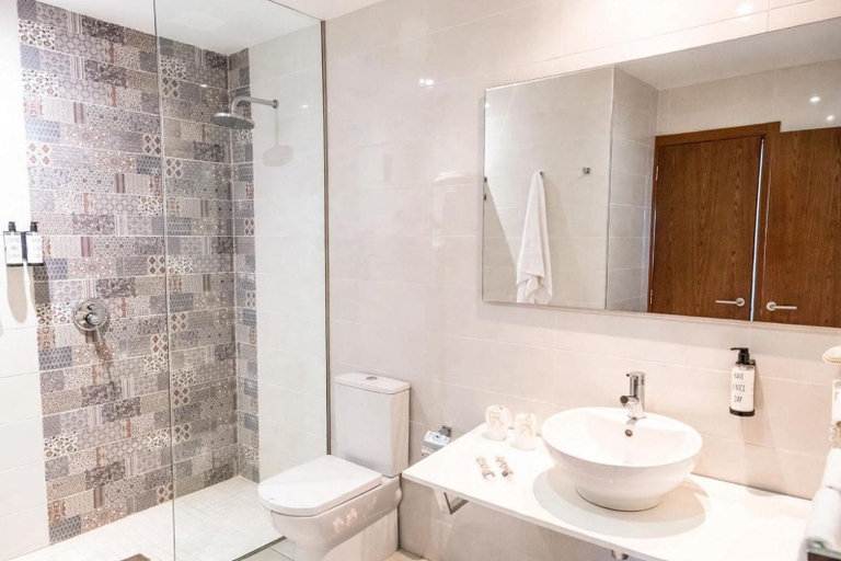 Bathroom 4, Adonis Plaza, Santa Cruz de Tenerife