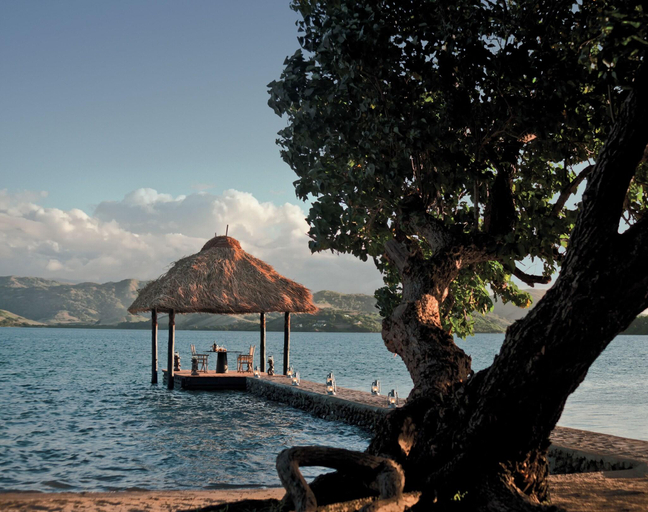 Public Area 2, Dolphin Island, Ra
