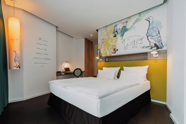 Bedroom 3, Grimms Potsdamer Platz, Berlin