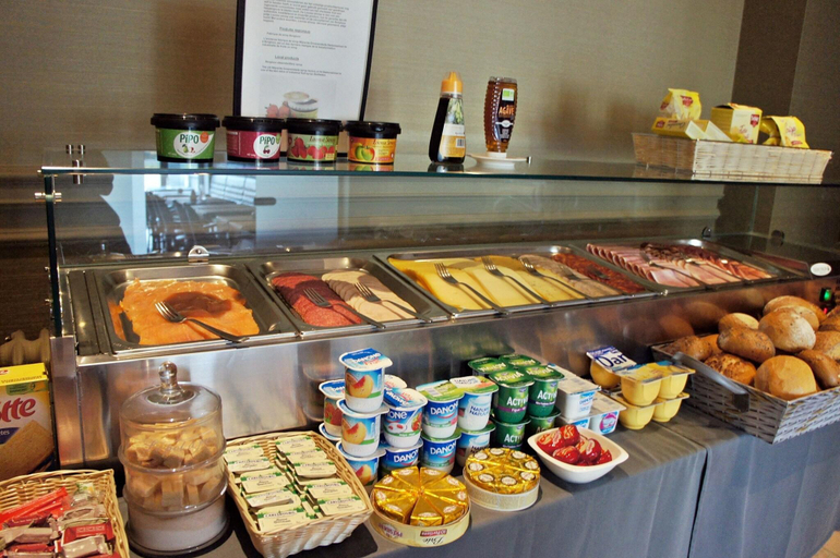 Food & Drinks 4, Carlton Hotel, Limburg