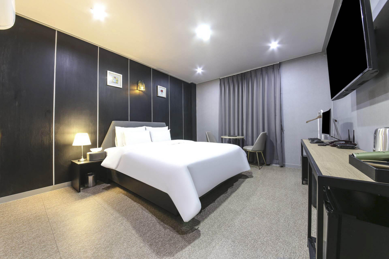 Bedroom 4, Changwon Myeongseodong IL Hotel, Changwon