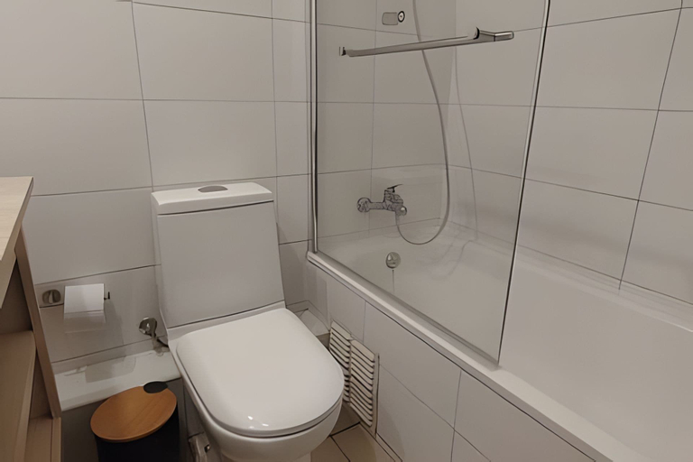 Bathroom 2, Oceana Suites Morandé, Santiago