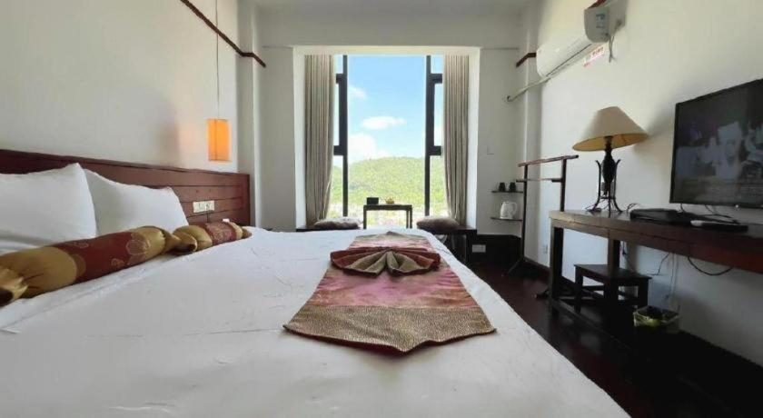 Bedroom 3, Sea Rainbow Hotel, Sanya