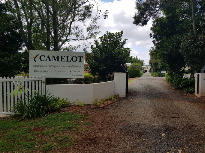 Others 4, Camelot Cottages, Tamborine Mountain