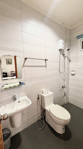 Bathroom 4, SANJH Island Hotel powered by Cocotel, Roxas