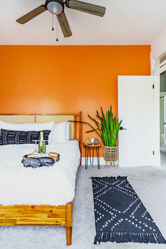 Room 2, Jungle House Boutique Residences – Downtown Columbus & Short North, Franklin