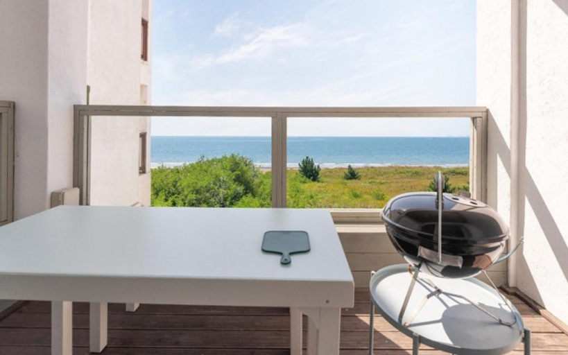 Others 5, Taean Napoli Pension, Taean