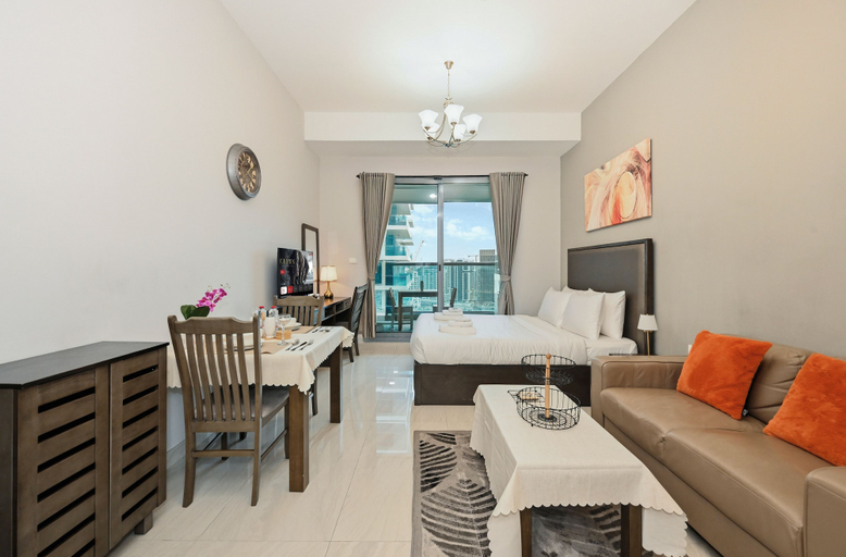 Room 3, 1306 Bloomfields Casual STU Elite Tower, Dubai