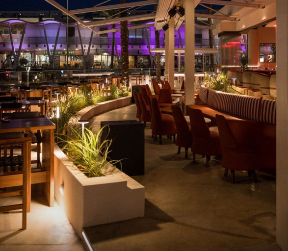 Food & Drinks
