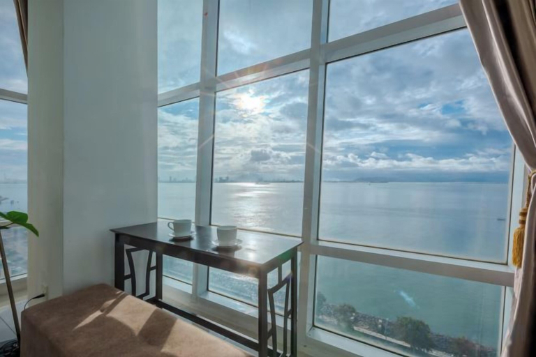 5, Maritime Seaview Comfy Suite in Penang with TVbox.Pool.Wifi, Pulau Penang