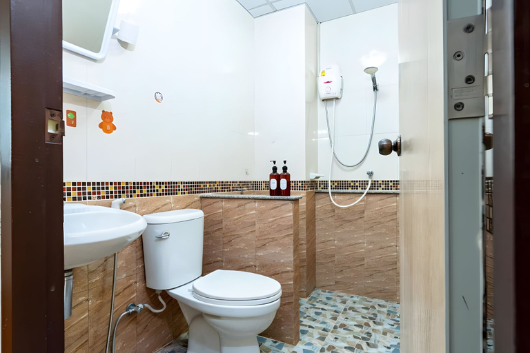 Bathroom, The Hidden Giant Swing, Phra Nakhon