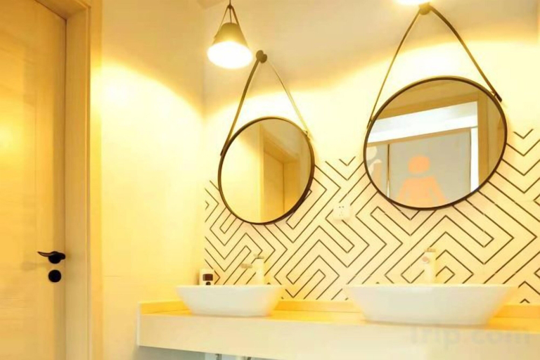 Bathroom 4, xianpin homestay, Yantai