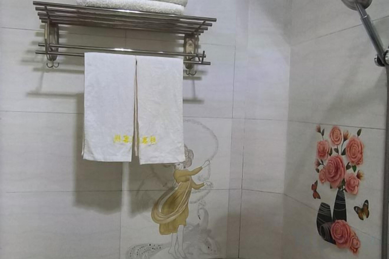 Bathroom 3, Suya Inn (Changting Yingbei Street), Longyan