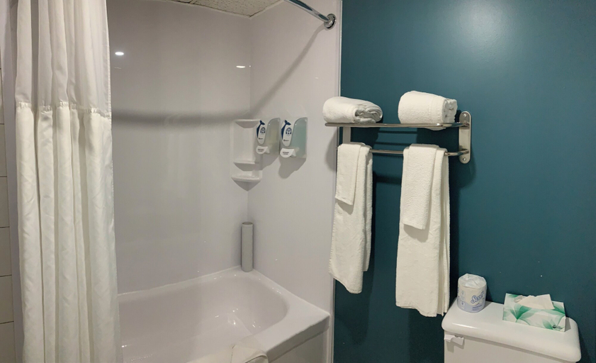 Bathroom 4, Complexe hôtelier Escoumins, La Haute-Côte-Nord