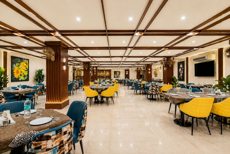 Food & Drinks 5, Hotel Le Premier, Delhi