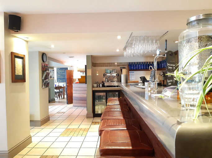 Food & Drinks 5, Browns Hotel, Devon
