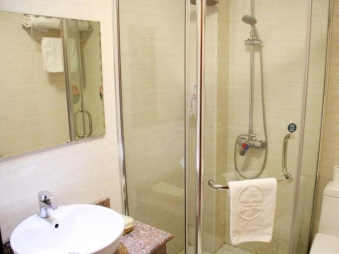 Bathroom 2, Greentree Inn Newtown Malu Subway Station Business, Shanghai