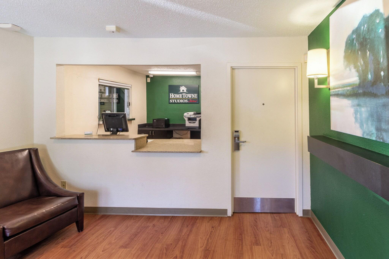 Public Area 2, HomeTowne Studios by Red Roof Houston-NW, Houston
