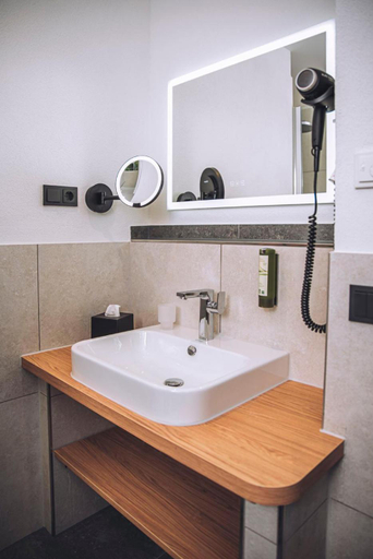 Bathroom 4, Diamanthotel Handelshof, Birkenfeld