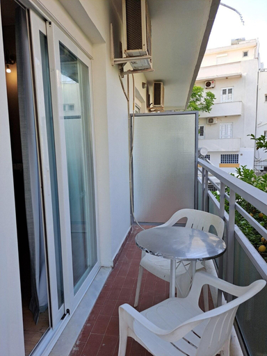 Others 5, Bristol, South Aegean