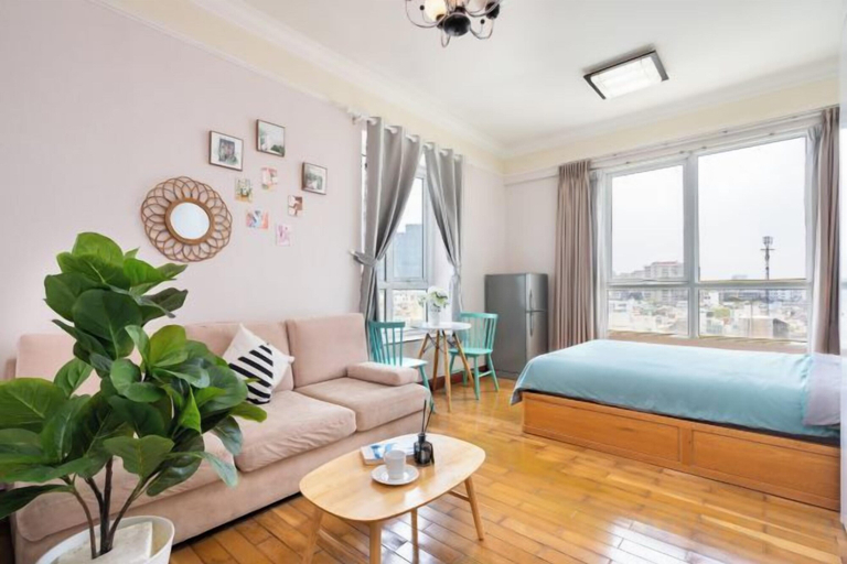 Room, The Manor 2 studio- free rooftop pool and free pick up for 5 nights, Bình Thạnh