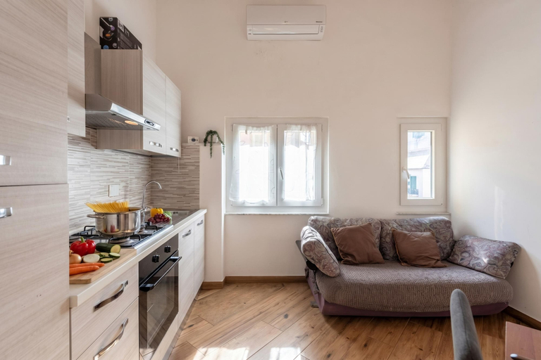 Private kitchenette 4, Via Chiappori Sestri Ponente, Genova