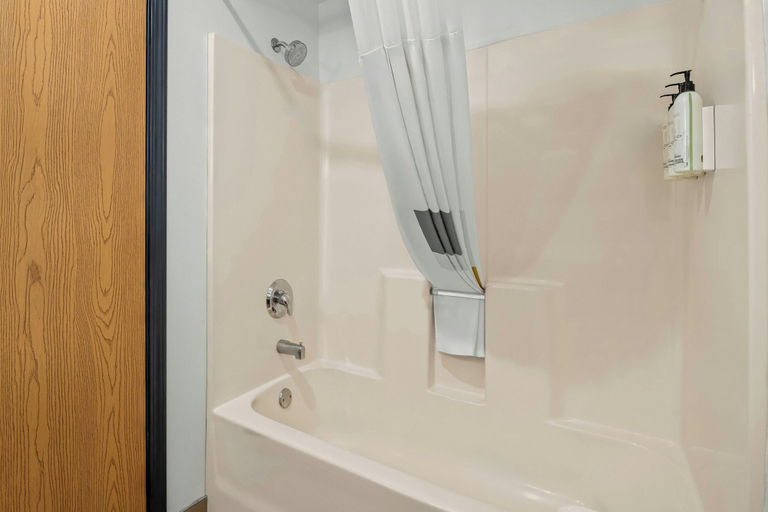 Bathroom 5, City Express by Marriott Milford Cooperstown, Otsego