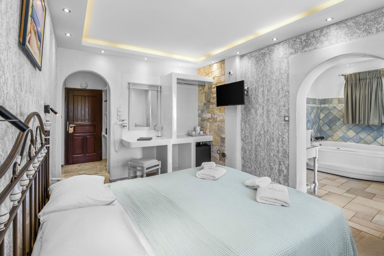 Bedroom 3, Contaratos Beach, South Aegean