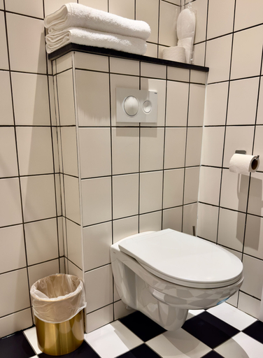 Bathroom 4, Orange Parkway, Vlaams Brabant