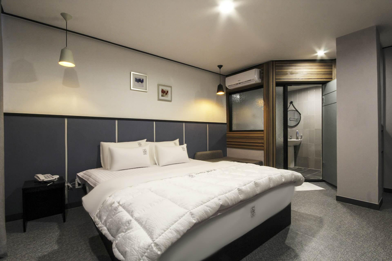 Bedroom 4, Haman Hotel Lupine, Haman
