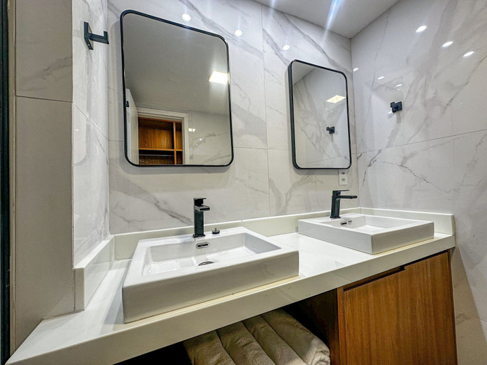 Bathroom 3, Porto Belo Park, Porto Seguro