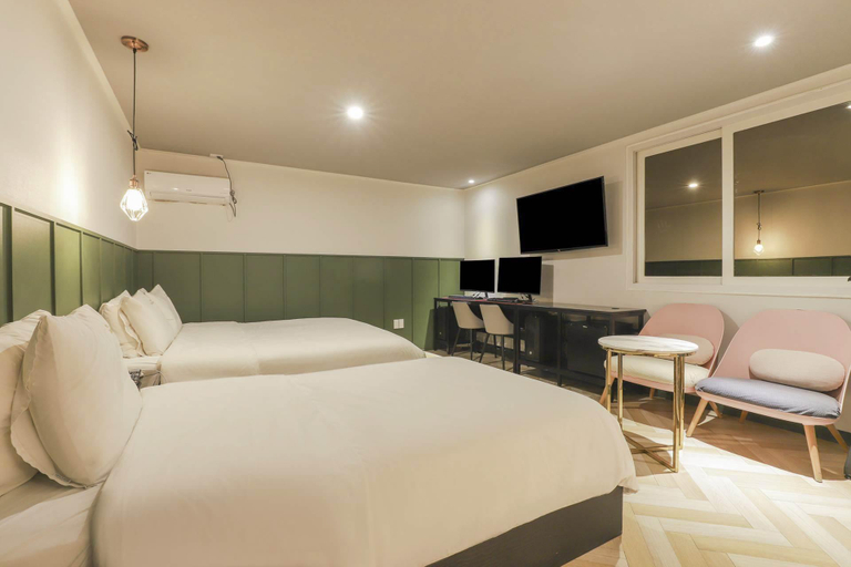 Bedroom 3, Hotel French Code, Busanjin
