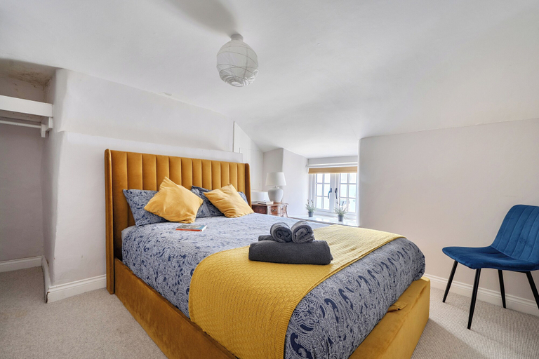 Room 1, 4-bed Cottage - Pets With Garden & Wood Burner, Cornwall