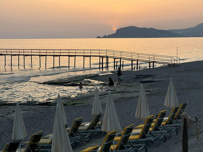Others, Gold Twins Beach Suit, Alanya