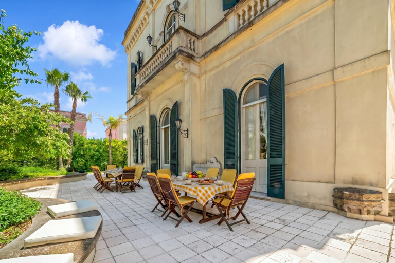 Outdoor dining 2, Villa Ciardo With Private Pool in Salento, Lecce