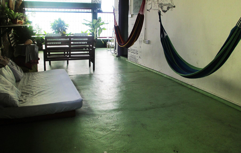 Bedroom 4, Oceanus Backpackers Hostel, Sandakan