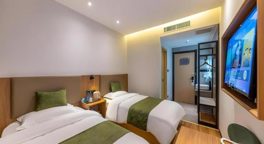 Bedroom 2, GreenTree Inn Express Lanzhou West Passenger Station Lanzhou Center, Lanzhou