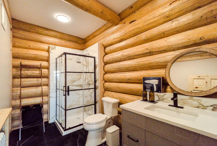 Bathroom, David Thompson Resort, Division No. 9