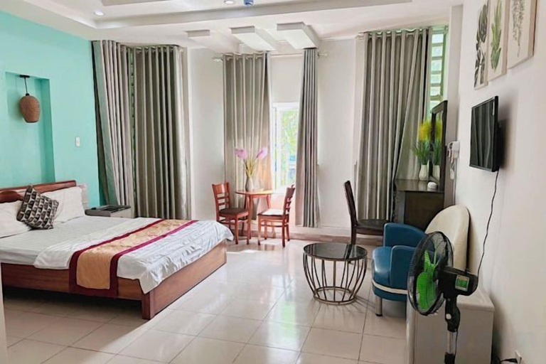 3, Hotel KunLun, Bến Cát