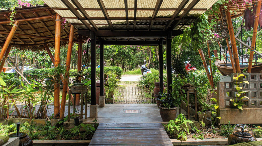 Public Area 3, Alama Sea Village Resort, Ko Lanta