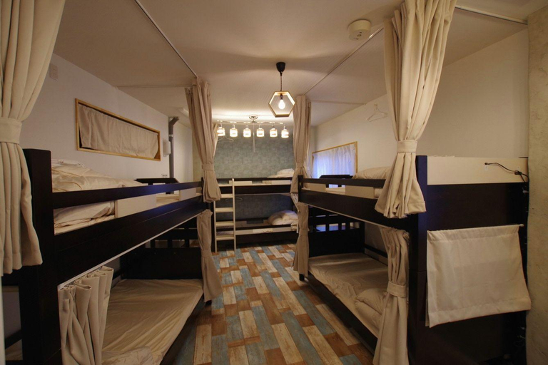 Bedroom 2, Cinnamon Guest House Dogo, Matsuyama