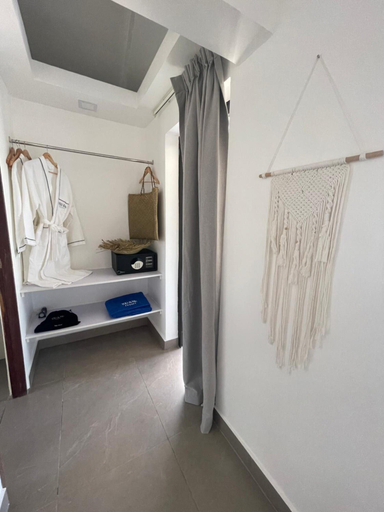 Bathroom 4, You Me Resort, Sihanoukville
