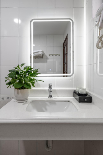 Bathroom 3, Clover Hanoi Hotel - City Center, Đống Đa