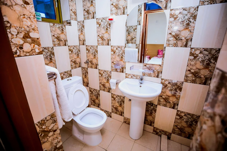 Bathroom 3, VISTA HOTEL, Nyarugenge