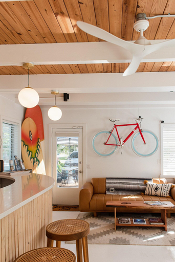 Public Area, Seaspray Surf Lodge, Indian River