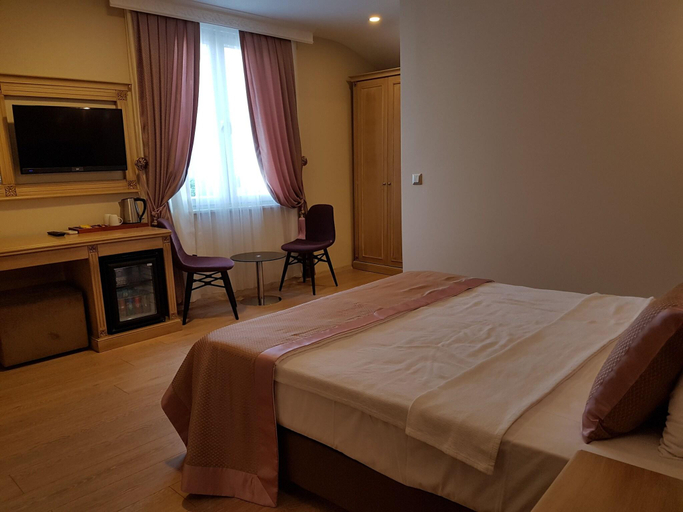 Bedroom 3, Apple Tree Hotel, Fatih