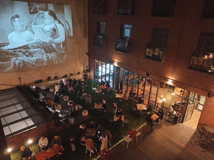 Food & Drinks 5, Hola Rooms, Madrid