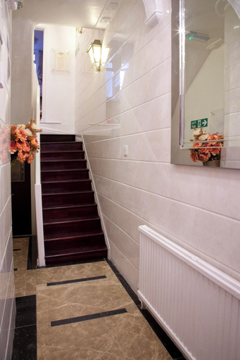 Public Area, City Inn Russell Square, London