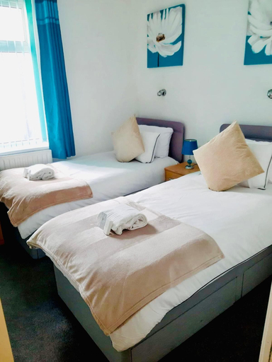 Bedroom 2, The Beeches Hotel, Blackpool
