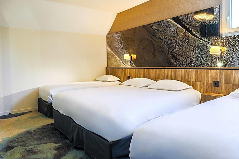 Bedroom 2, Le Saint-Aubert Hotel, Manche